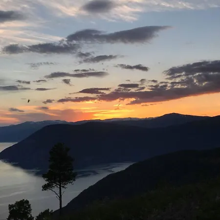 Lyngsete * Fronningan